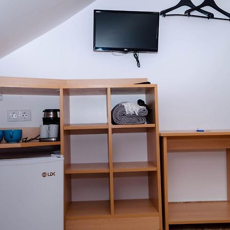 Apartamento Mansarda Mica Cu Baie Proprie Cluj-Napoca Exterior foto