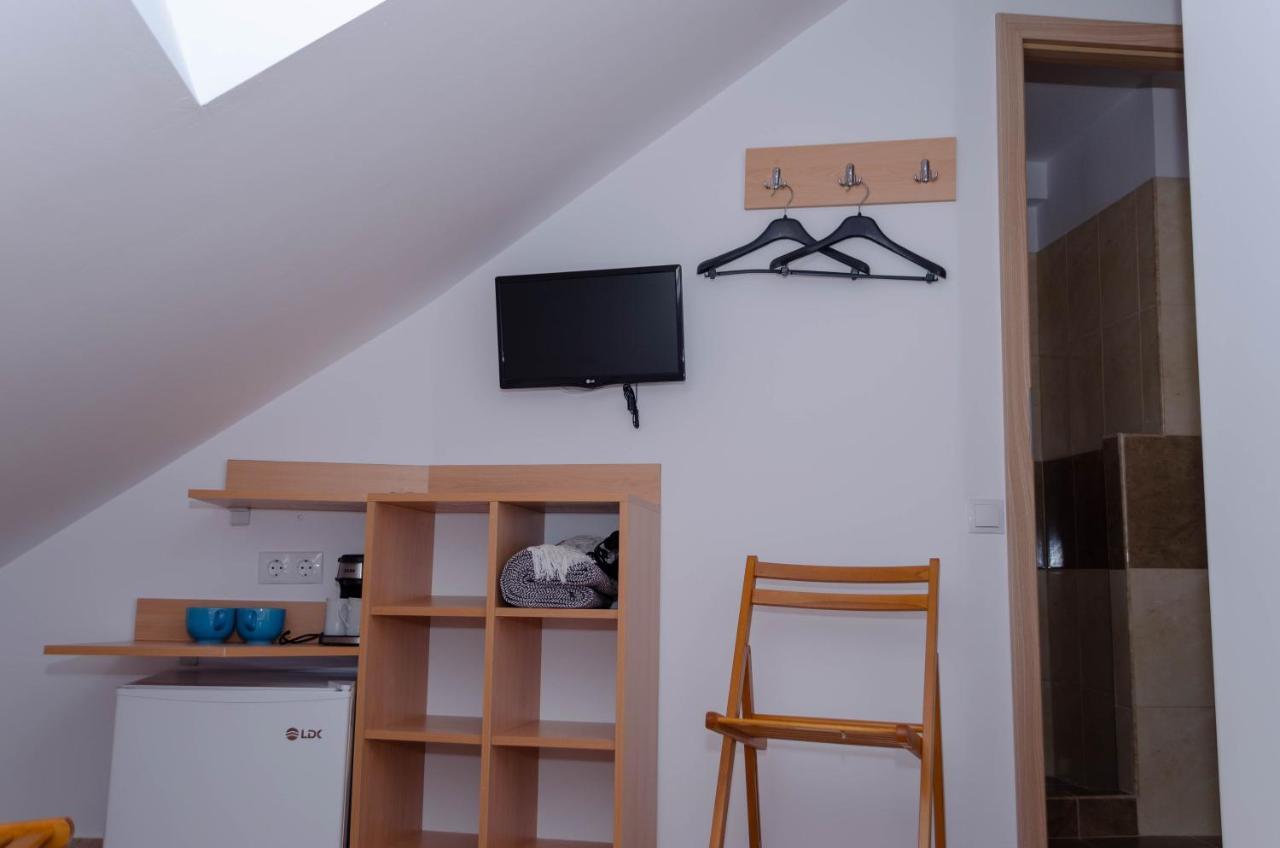 Apartamento Mansarda Mica Cu Baie Proprie Cluj-Napoca Exterior foto