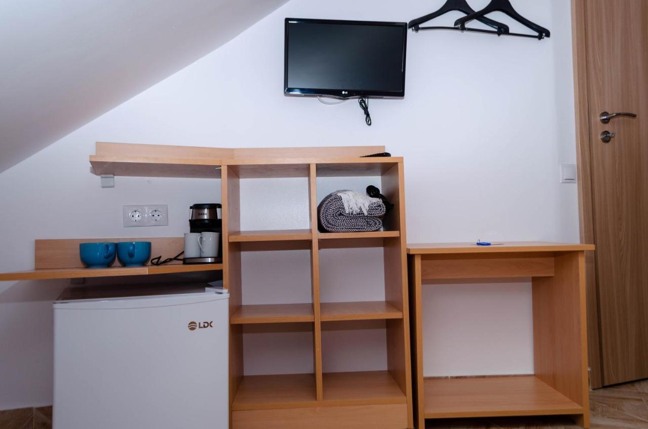 Apartamento Mansarda Mica Cu Baie Proprie Cluj-Napoca Exterior foto